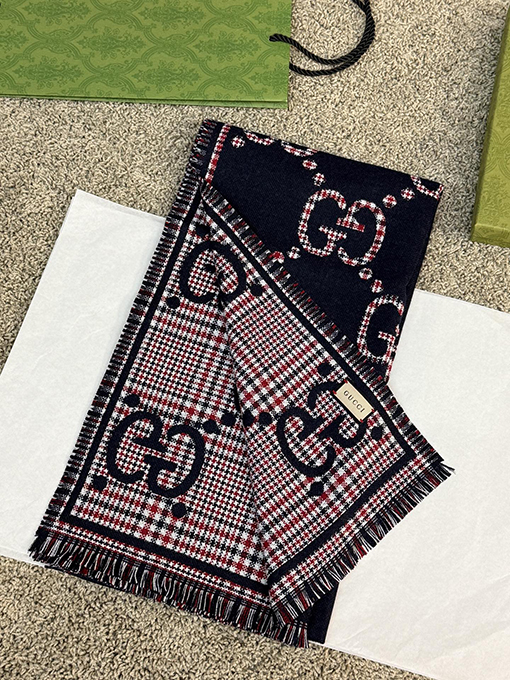 グッチ チェック柄Gウールスカーフ