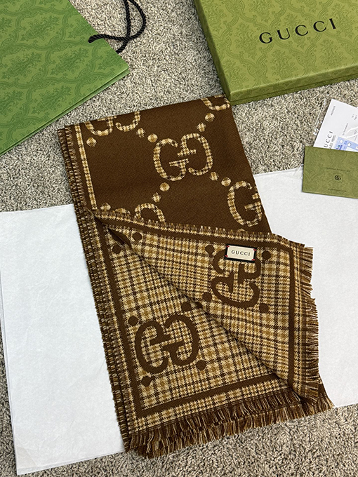 グッチ チェック柄Gウールスカーフ