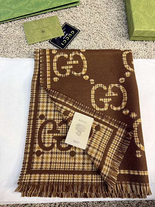 グッチ チェック柄Gウールスカーフ