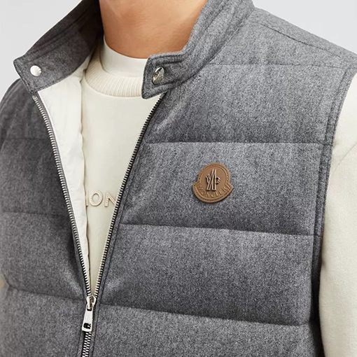 モンクレールスーパーコピー Gallienne 新作レザーバッジウールダウンベスト