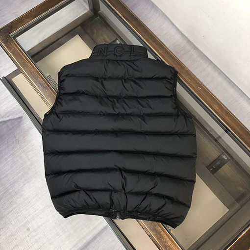 モンクレールスーパーコピー Gallienne 新作レザーバッジウールダウンベスト