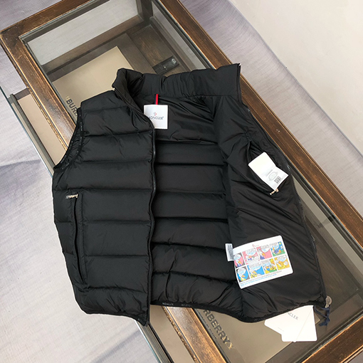 モンクレールスーパーコピー Gallienne 新作レザーバッジウールダウンベスト