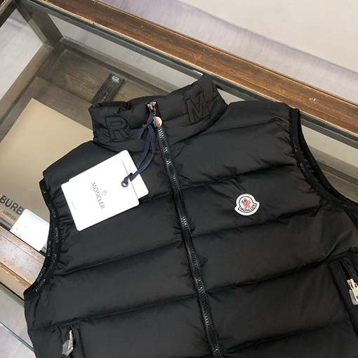 モンクレールスーパーコピー Gallienne 新作レザーバッジウールダウンベスト