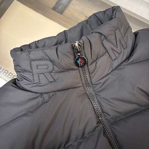 モンクレールスーパーコピー Gallienne 新作レザーバッジウールダウンベスト