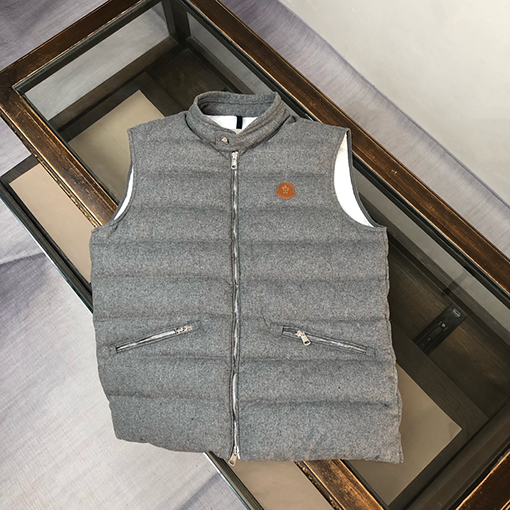 モンクレールスーパーコピー Gallienne 新作レザーバッジウールダウンベスト