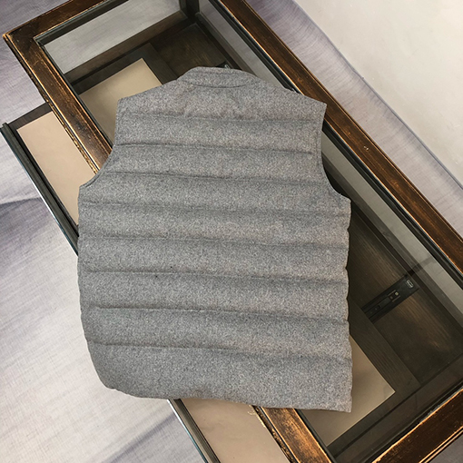 モンクレールスーパーコピー Gallienne 新作レザーバッジウールダウンベスト