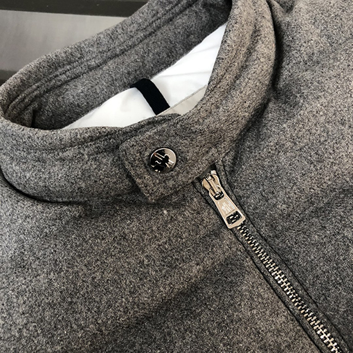 モンクレールスーパーコピー Gallienne 新作レザーバッジウールダウンベスト