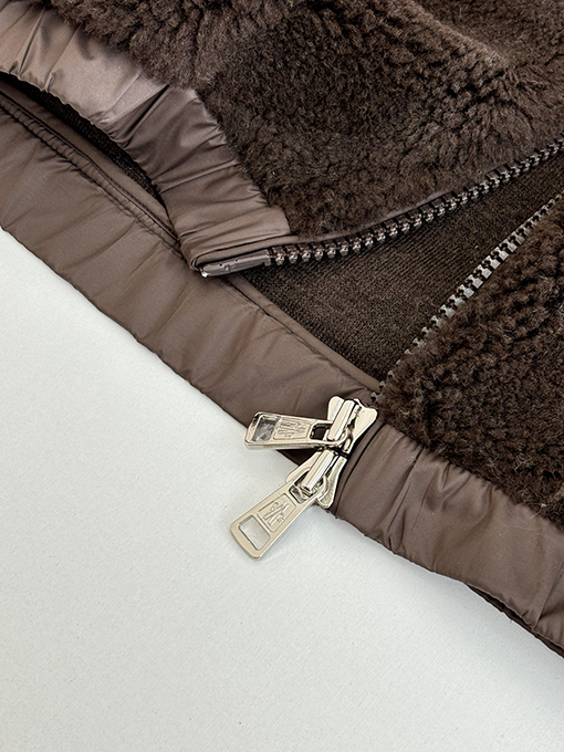 モンクレール 幾何学模様のジャカードウール混紡プラッシュフード付きジャケット