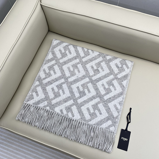 フェンディ ブラウンのカシミアモノグラムスカーフ