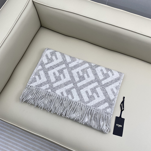 フェンディ ブラウンのカシミアモノグラムスカーフ