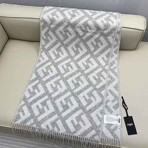 フェンディ ブラウンのカシミアモノグラムスカーフ