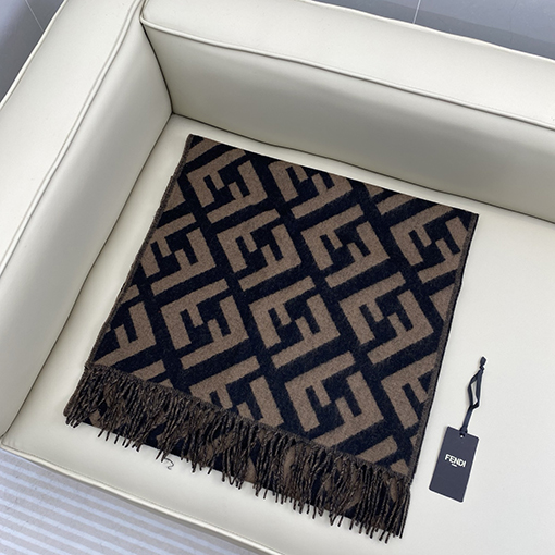 フェンディ ブラウンのカシミアモノグラムスカーフ