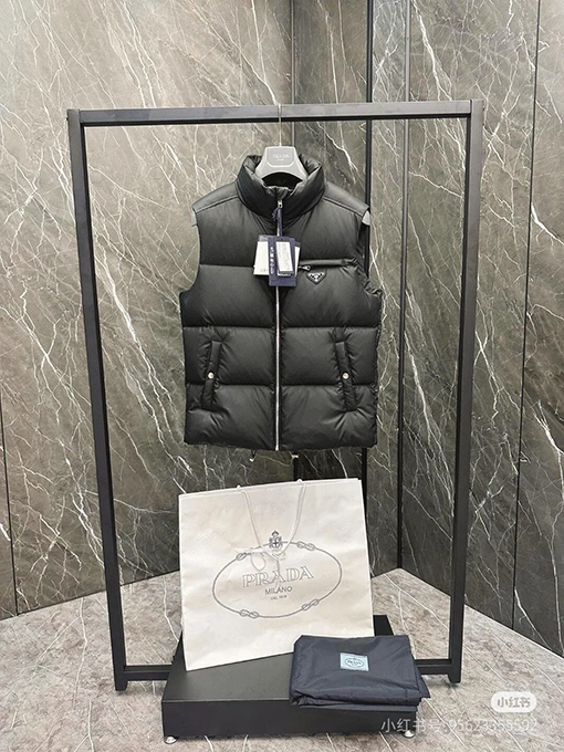 プラダコピー テープシーリングる小さな三角ベスト