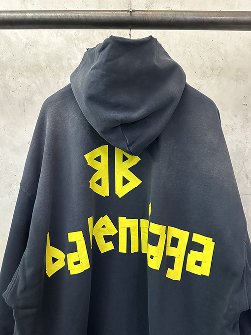 バレンシアガ Balenciaga シルバーテーププリントフード付きスウェットシャツ