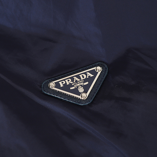 プラダ 両面カラーブロックナイロンロゴジャケット