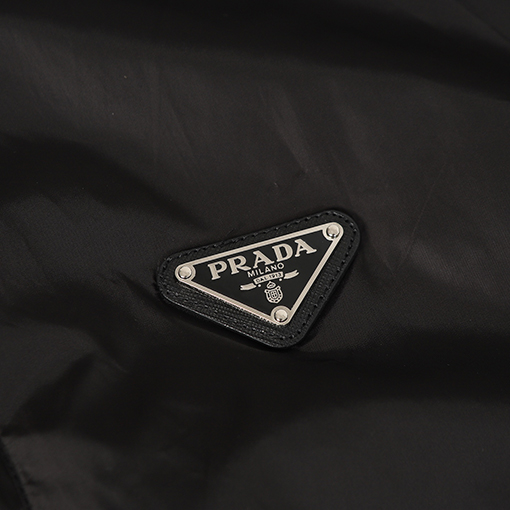 プラダ 両面カラーブロックナイロンロゴジャケット