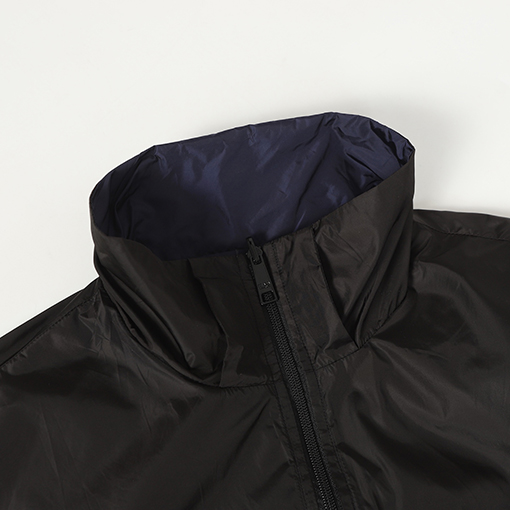 プラダ 両面カラーブロックナイロンロゴジャケット