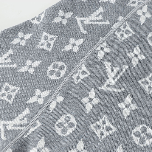 ルイヴィトン リバーシブル四つ葉のクローバージャカードカシミア混フード付きジャケット