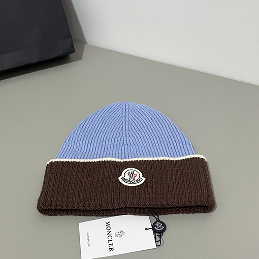 モンクレール 公式サイトと同じスタイル厚のニット帽