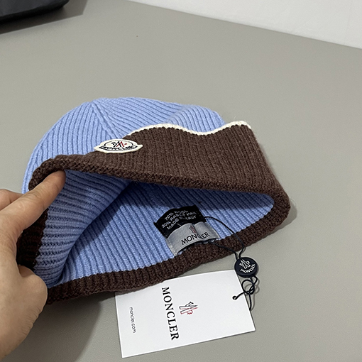 モンクレール 公式サイトと同じスタイル厚のニット帽