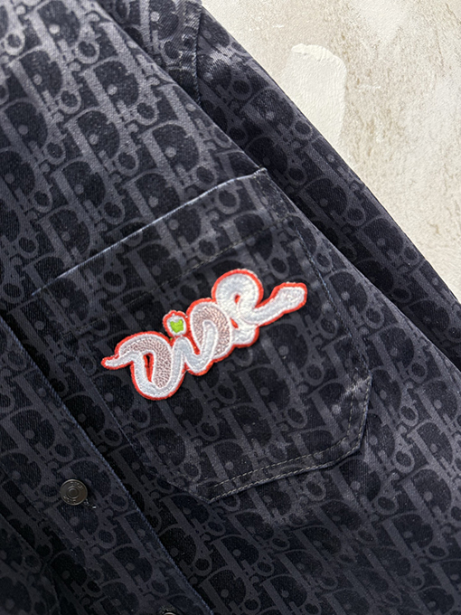 DIOR X KAWS 限定蛇年刺繍りフロックバーンアウトモノグラムプリントシャツ