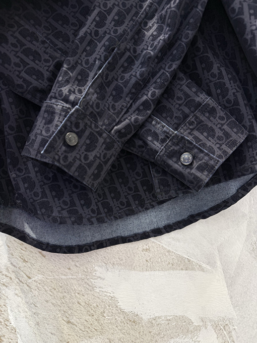 DIOR X KAWS 限定蛇年刺繍りフロックバーンアウトモノグラムプリントシャツ