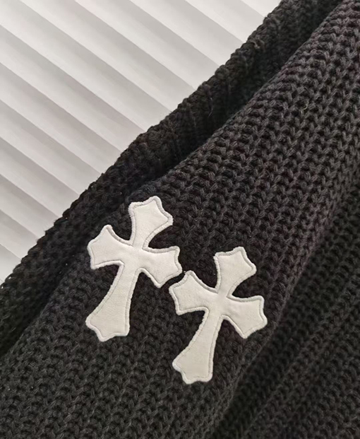 クロムハーツ ランウェイスタイルのチャンキーニットのルーズフィットセーター