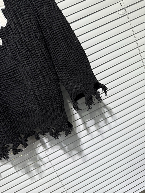 クロムハーツ ランウェイスタイルのチャンキーニットのルーズフィットセーター