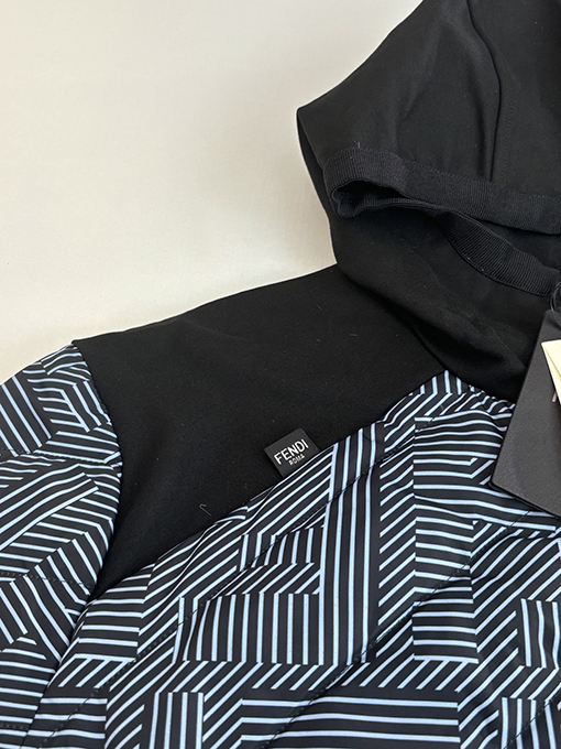 フェンディ 新しいナイロンダウンジャケット