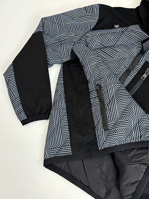 フェンディ 新しいナイロンダウンジャケット