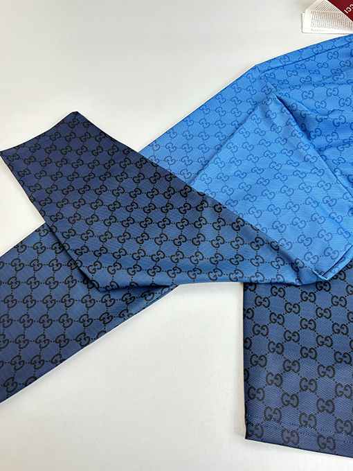 グッチ 新作のグラデーションカラーのラウンドネック長袖シャツ