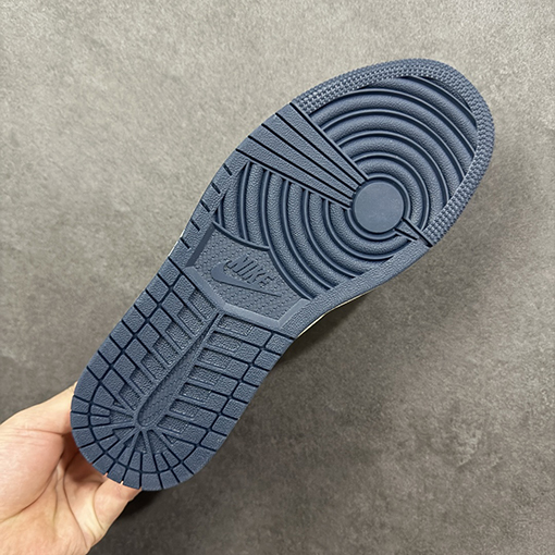 シュプリームコピー Nike Air Jordan 1 Low X Supremeコピー ローカット レトロルシューズ