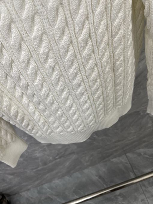 トムブラウン プレッピースタイルのチャンキーニットカーディガンセーター