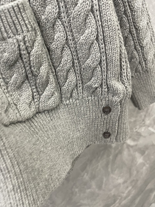 トムブラウン プレッピースタイルのチャンキーニットカーディガンセーター