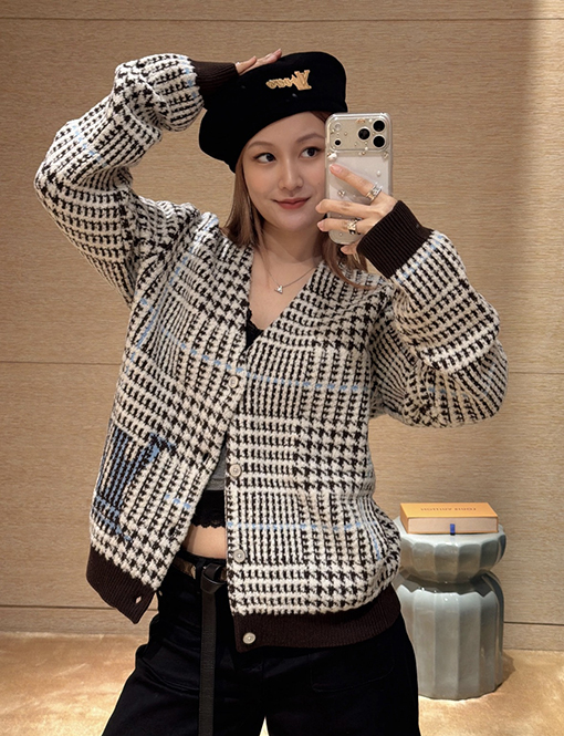 ルイヴィトン チェック柄ニットカーディガン