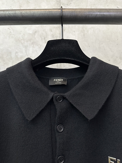 フェンディコピー ダブルFプリントメタルロゴニットポロシャツ
