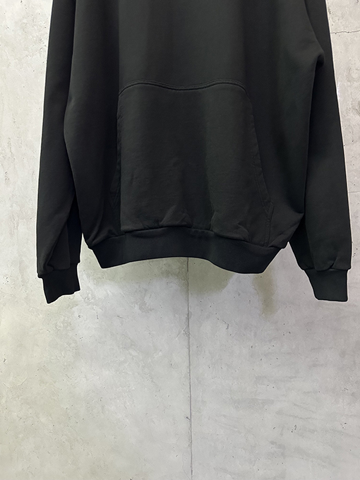 バレンシアガ コラボレーションシリーズのプリントパーカー