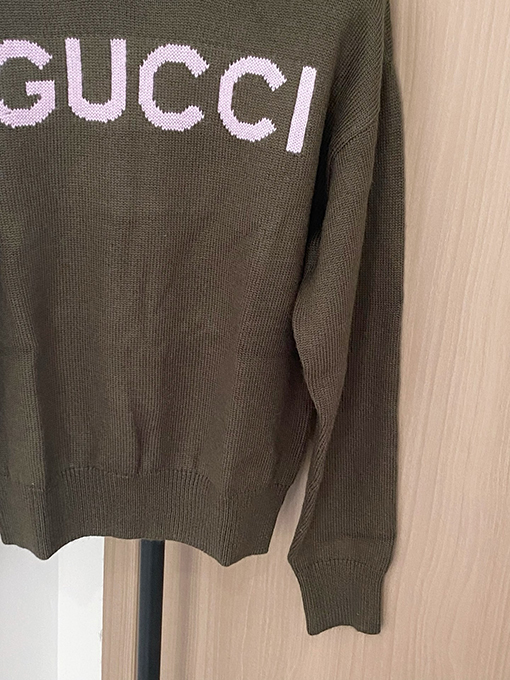 グッチ 新しい長袖トップス