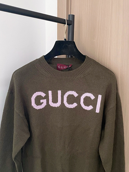 グッチ 新しい長袖トップス