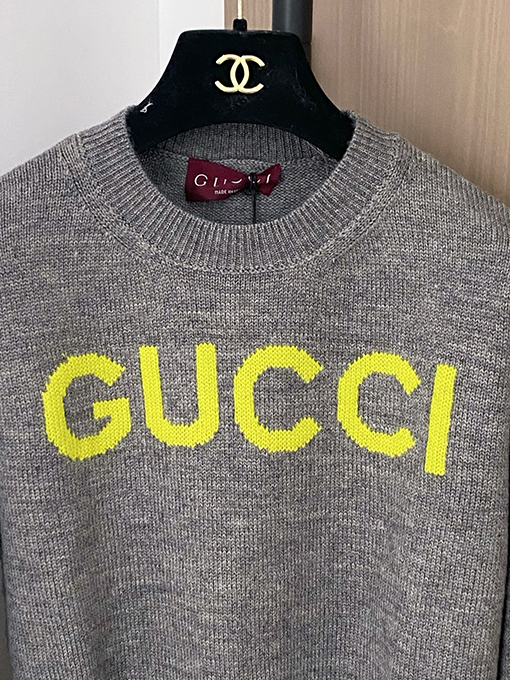 グッチ 新しい長袖トップス