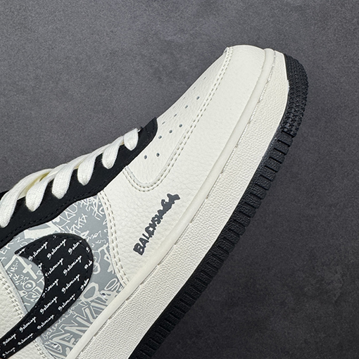 バレンシアガ Nike Air Force 1'07 Low X Balenc1aga コラボレーションスタイルスニーカー