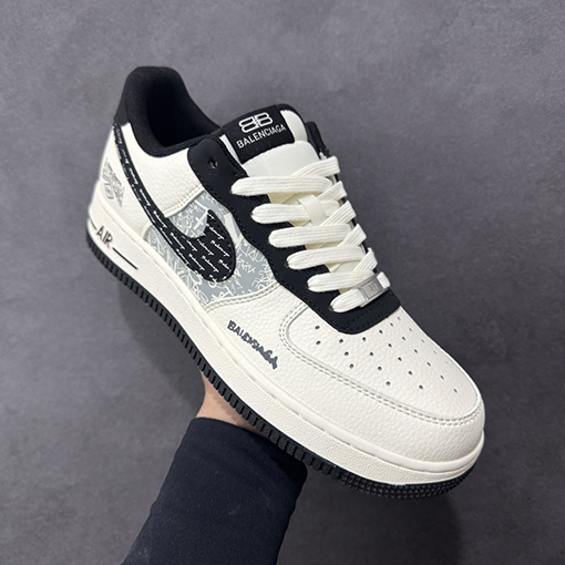 バレンシアガ Nike Air Force 1'07 Low X Balenc1aga コラボレーションスタイルスニーカー