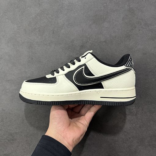 ジバンシイ Nike Air Force 1'07 Low X Givenchy コラボレーションスタイルスニーカー