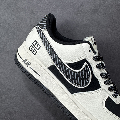 ジバンシイ Nike Air Force 1'07 Low X Givenchy コラボレーションスタイルスニーカー