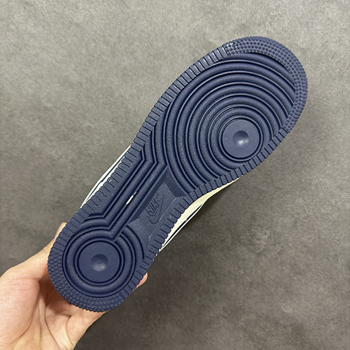 シュプリームコピー Nike Air Force 1'07 Low X Supreme ローカット スニーカー