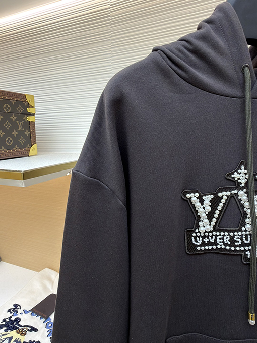 ルイヴィトン ラインストーンホワイトパールエンブレムフード付きスウェットシャツ