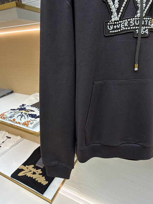 ルイヴィトン ラインストーンホワイトパールエンブレムフード付きスウェットシャツ