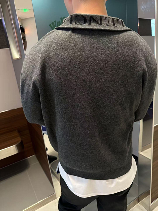 バレンシアガ Balenciaga スタンドカラーハーフジップコットンニットセーター