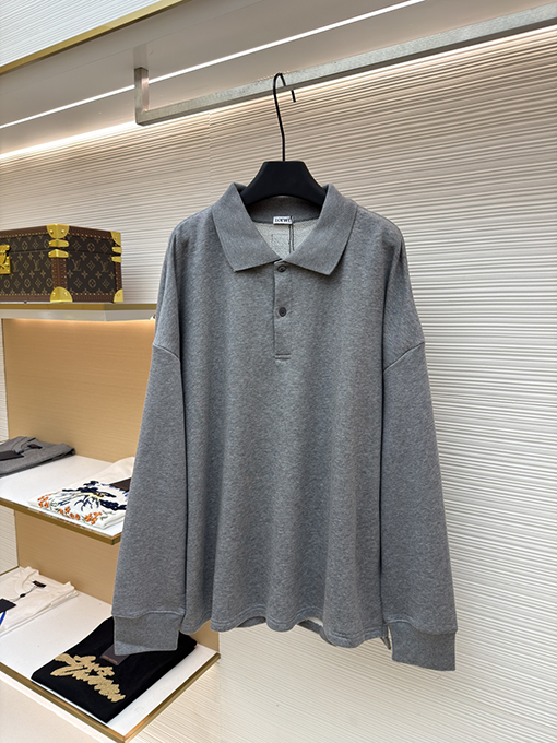 ロエベコピー シンプルなボタンダウンポロシャツ