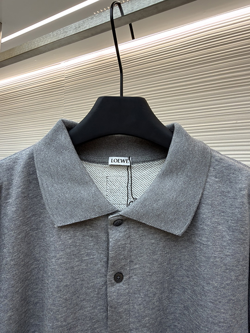ロエベコピー シンプルなボタンダウンポロシャツ